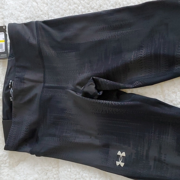 28. Under Armour Compression Mid Rise Legging Black - Picture 12 of 17
